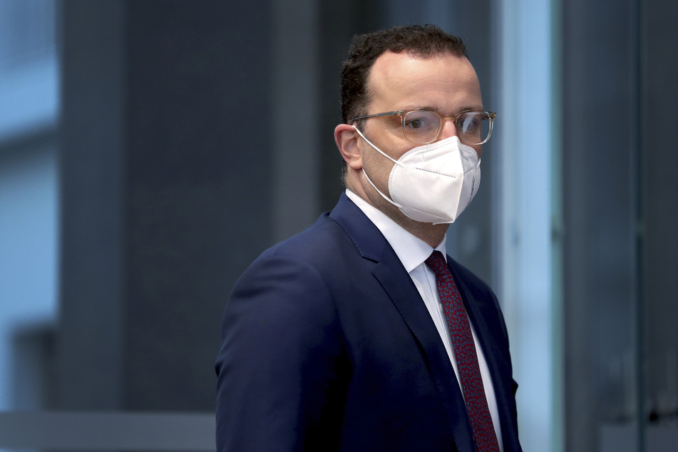 Bundesgesundheitsminister Jens Spahn (40, CDU) steht aktuell im Kreuzfeuer der (SPD-)Kritik.