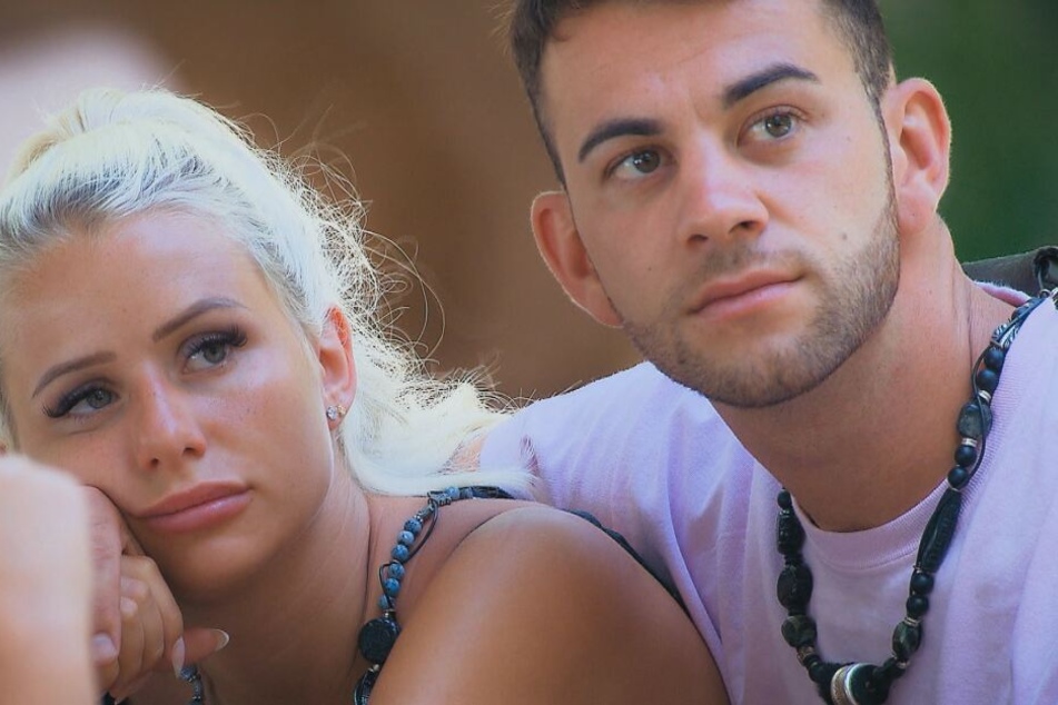 Carina und Serkan sind dagegen noch immer zusammen.