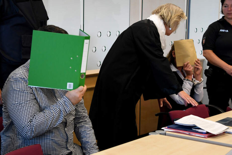 Die Angeklagten wurden wegen heimtückischen Mordes verurteilt.