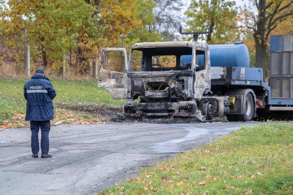 Bei einer Baufirma in Rodewisch wurden in der vergangenen Woche mehrere Fahrzeuge in Brand gesetzt.