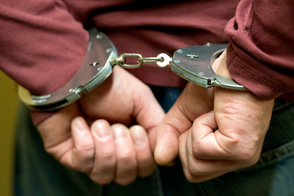 Am Dienstag wurde der 43-Jährige festgenommen, ist jedoch mittlerweile wieder auf freiem Fuß. (Symbolbild)