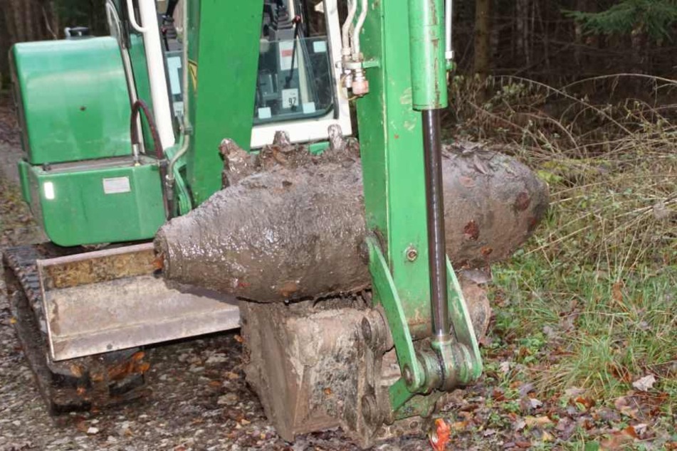 250 Kilogramm wiegt die Bombe aus dem Zweiten Weltkrieg. Eine kontrollierte Sprengung war nicht notwendig gewesen.