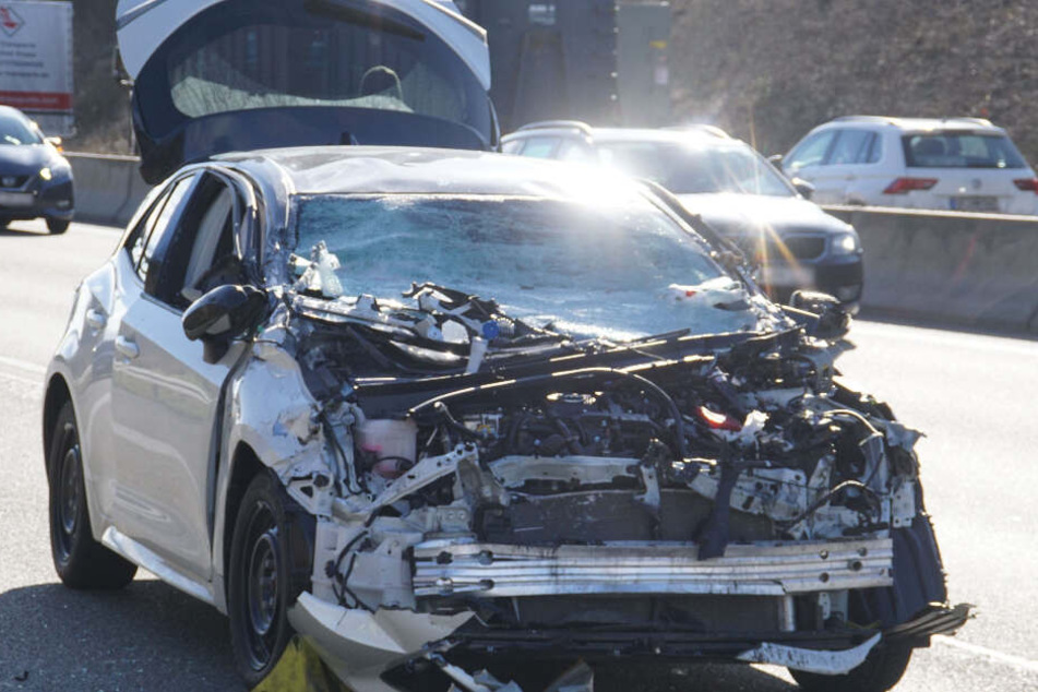 Ein Blick auf den Wagen der am Unfall beteiligt war.