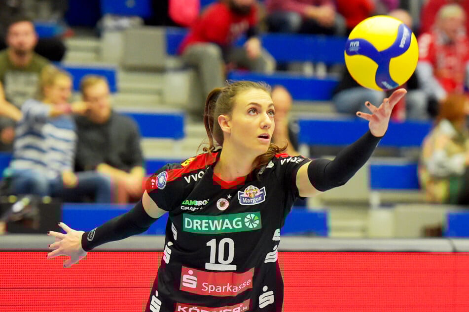 Lena Stigrot schlägt auch kommende Saison für den DSC auf.
