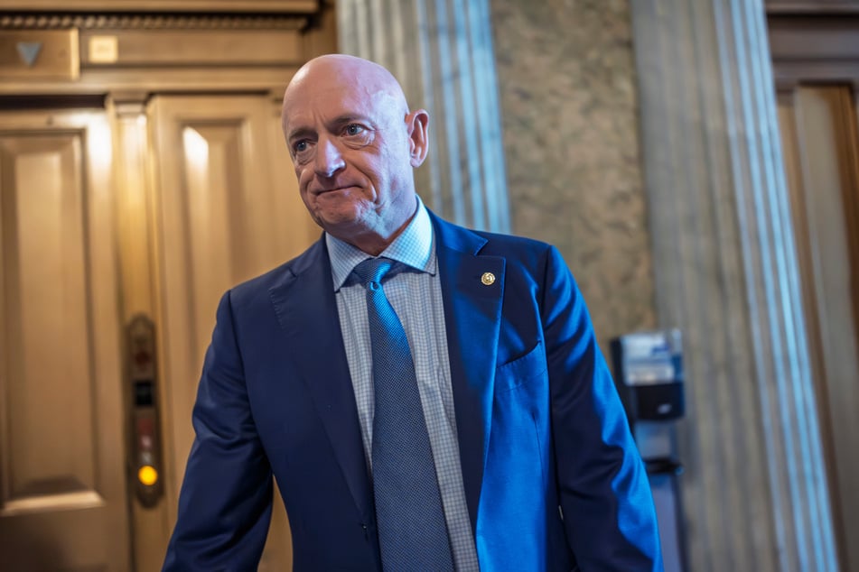 Der US-Senator Mark Kelly (62).