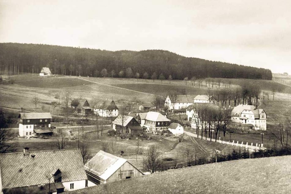 Steinbrückmühle vor der Flut: Rund 55 Bewohner lebten in den Zwanzigerjahren in elf Häusern. 1932 ging der Ort im Wasser unter. 