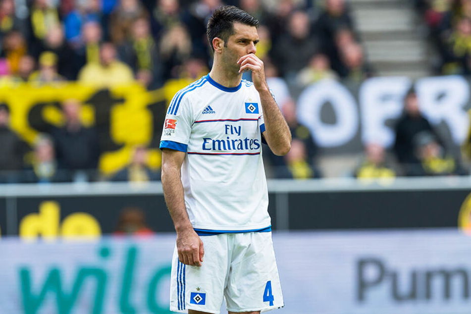Emir Spahic wurde bei einem Autounfall schwer verletzt.