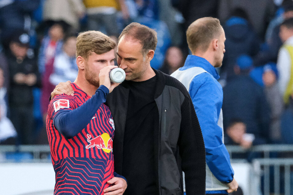 Red-Bull-Chef Oliver Mintzlaff (48) nahm Timo Werner (27) nach dem Abpfiff in Darmstadt direkt in den Arm. Der Stürmer von RB Leipzig durchlebt aktuell eine schwere Zeit.