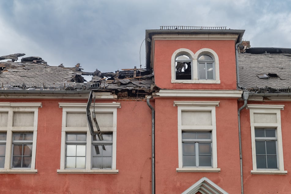 Der durch das Feuer verursachte Schaden dürfte bei über einer Million Euro liegen.