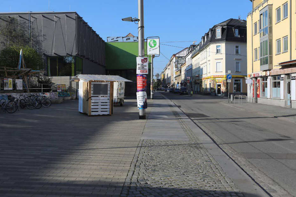 Die Auseinandersetzung ereignete sich auf der Alaunstraße in der Dresdner Neustadt.