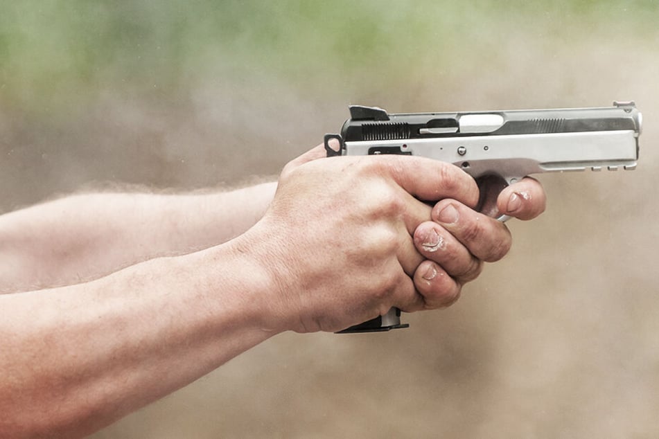 Ob und wie viele Menschen bei dem Schusswechsel verletzt wurden, ist noch unklar.
