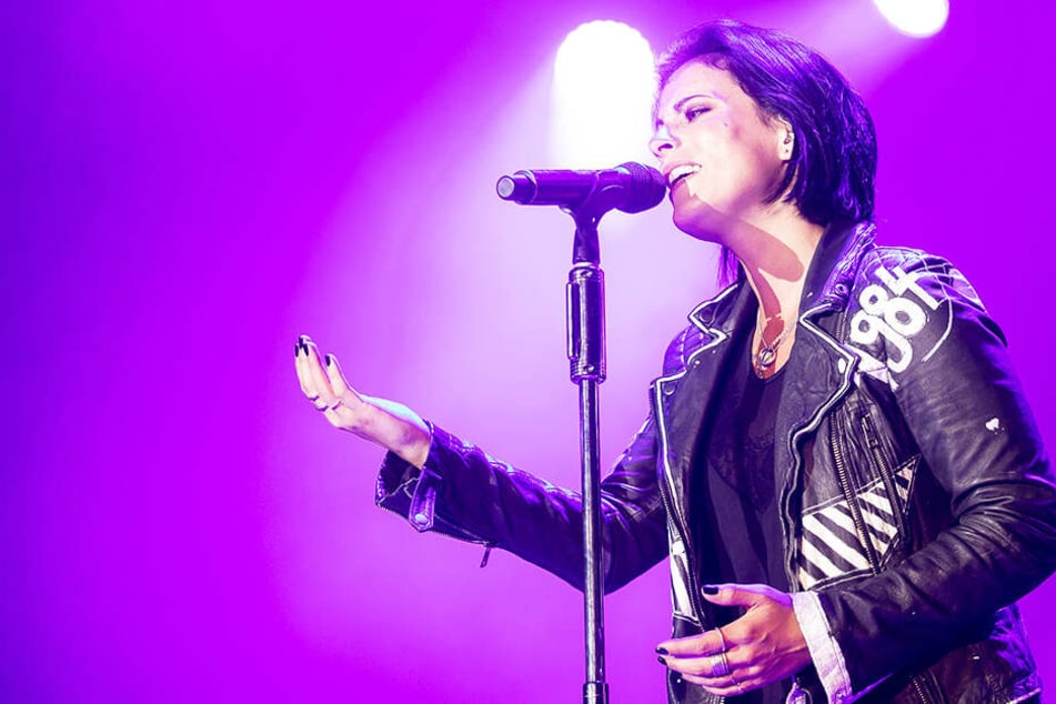 Stefanie Kloß von Silbermond beim Konzert im August 2017 in Dresden. Wenig später gab sie ihre Schwangerschaft bekannt.
