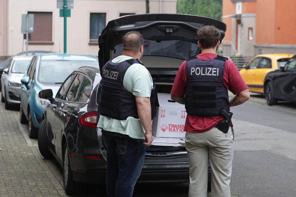 Wegen der mutmaßlichen Unterstützung der islamistischen Terrororganisation Hamas sind Polizei und NRW-Innenministerium gegen die Gruppierung Palästina Solidarität Duisburg vorgegangen.