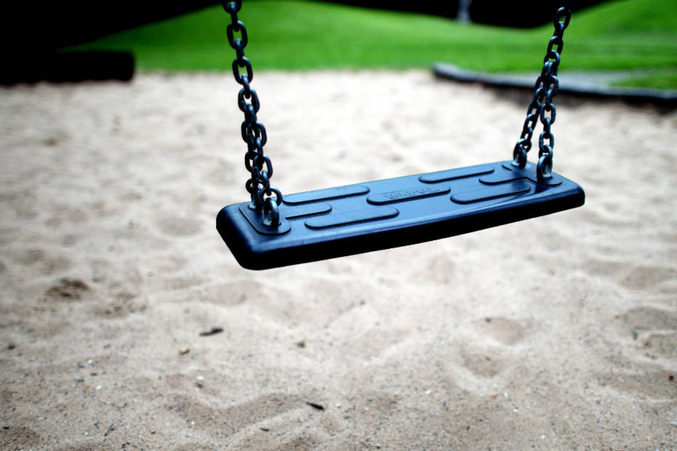 Der Spielplatz im Norderstedter Stadtteil Harksheide ist wegen des Verdachts gesperrt (Symbolbild).