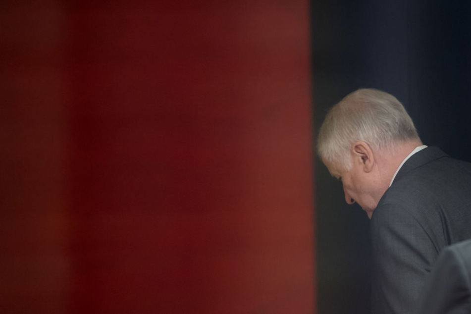 Seehofer tritt zurück, wenn er für Absturz verantwortlich gemacht wird