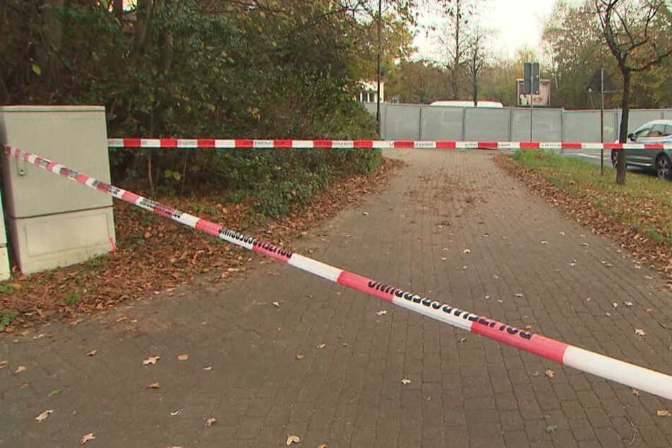 Die Polizei hat den Ort des Geschehens abgesperrt.