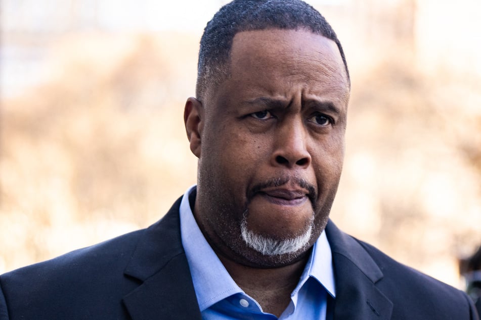 Ex-NBA player Damon Jones will plead guilty to sports gambling charges in a scandal that has rocked the league.