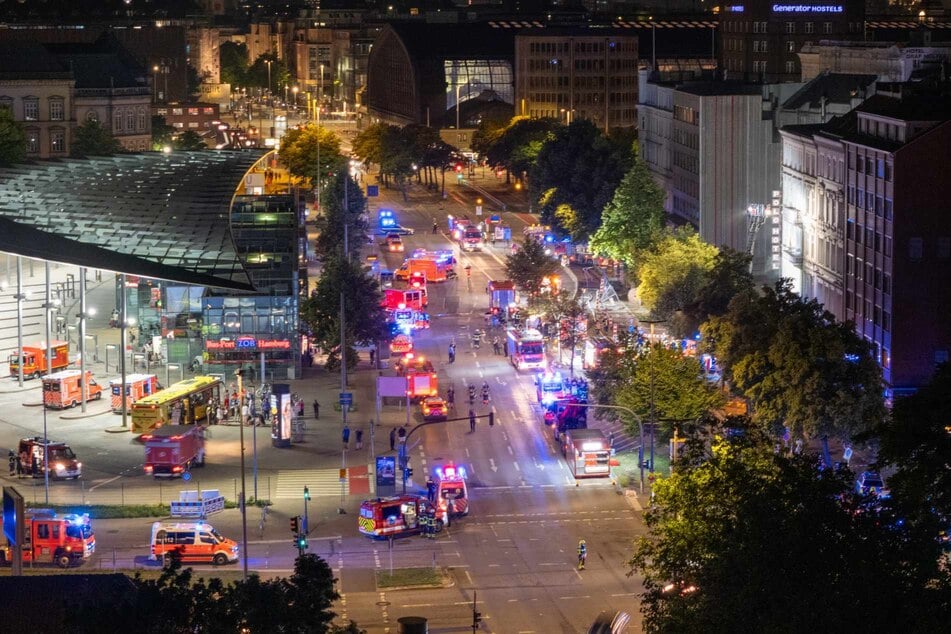 Zahlreiche Rettungskräfte waren im Einsatz.