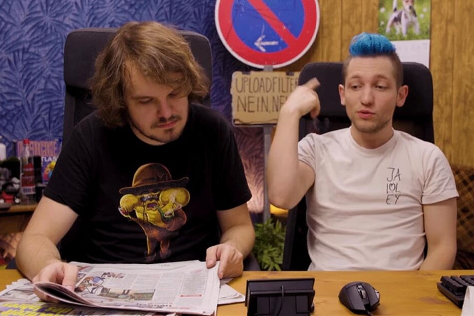 Auf dem YouTube-Kanal "Space Frogs" kritisiert Rezo den Print-Journalismus mit deutlichen Worten.
