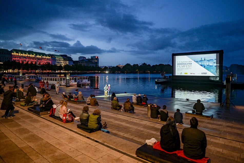 Die Film- und Kulturabende beim Binnenalster Filmfest in Hamburg unter freiem Himmel sind für alle Besucher kostenlos. (Archivfoto)