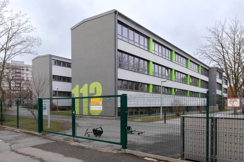 Wenige Meter vom Vereinsgebäude entfernt liegt die 113. Grundschule.