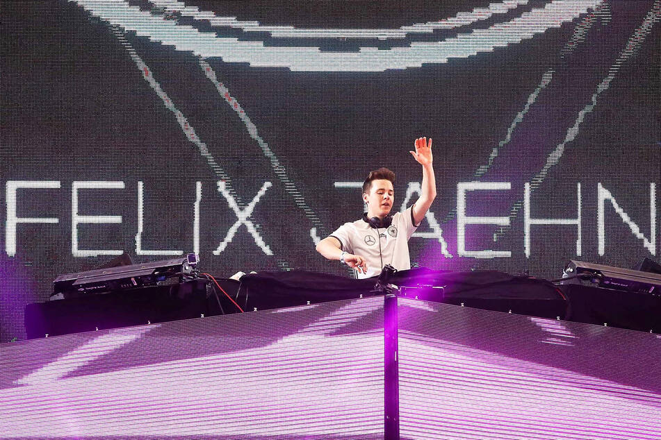 DJ Felix Jaehn (26) legt weltweit auf und produziert eigene Dance-Musik.