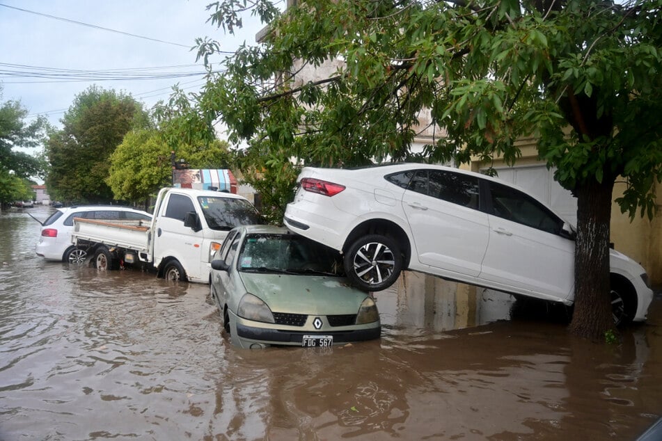 A third of the average annual precipitation fell over Bahía Blanca in one day.