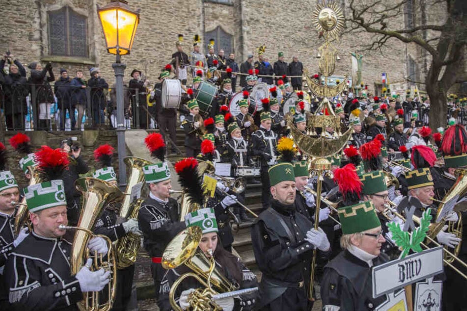 An der St. Annenkirche gab es zum Finale ein gemeinsames Konzert der Bergmusiker.