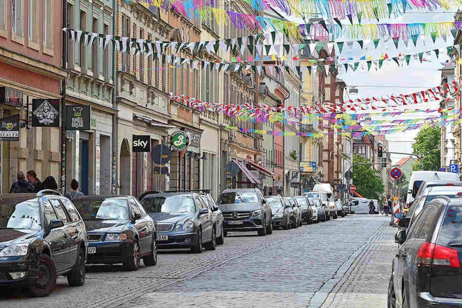 Wer in der Neustadt einen Parkplatz sucht, muss bereits jetzt ordentlich kurven.
