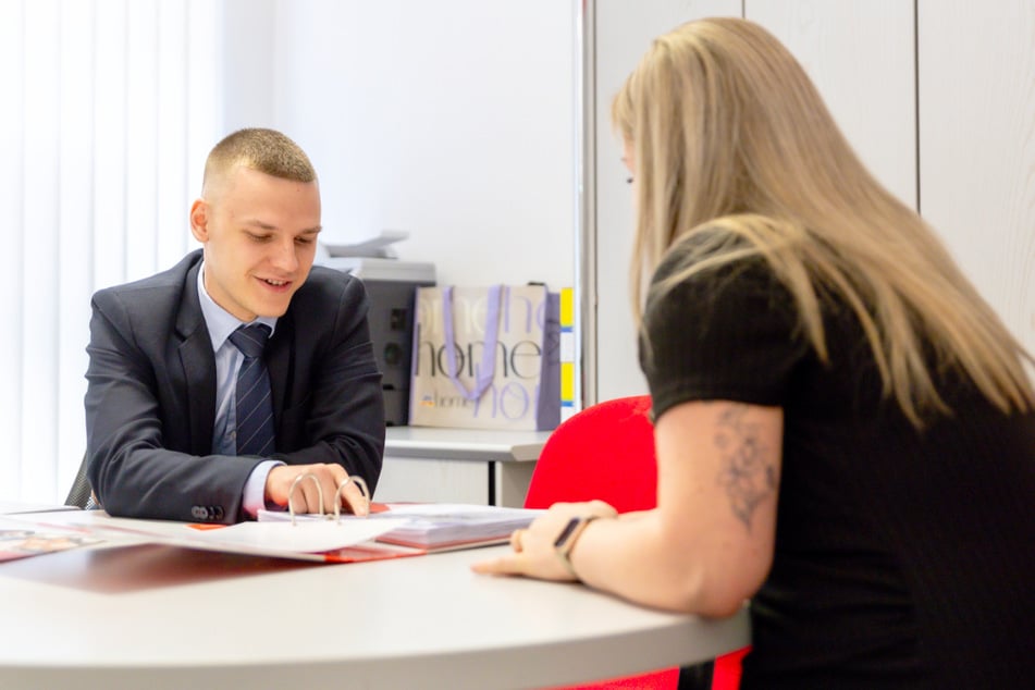 Wer aktiv an einer sinnstiftenden Tätigkeit arbeiten will, sollte sich den Job beim S-Versicherungsservice Neißeland genauer ansehen.