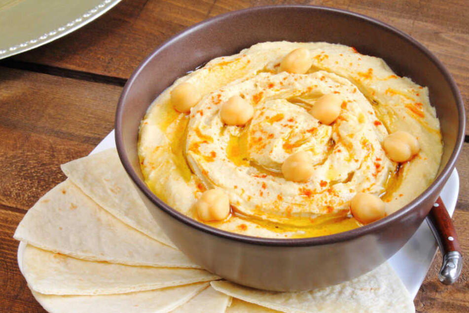 Auf dem Festival am Sonntag dreht sich alles um die orientalische Paste Humus. (Symbolbild)