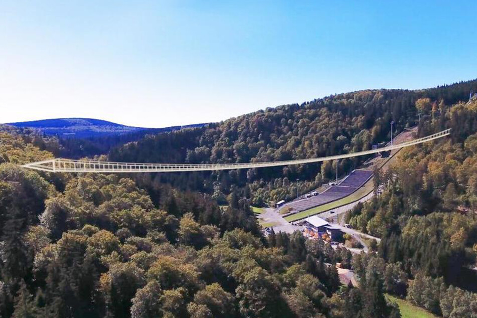 So soll sie aussehen: Die längste Fußgänger-Hängebrücke der Welt in Willingen soll im Oktober fertiggestellt werden.