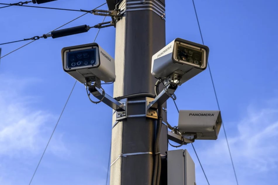 Aufnahmen von Videokameras in der Innenstadt zeigten die Tatverdächtigen. (Symbolbild)