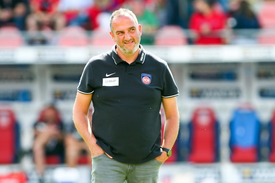 Seine 20. Spielzeit in Heidenheim. Selten muss Frank Schmidt (52) Krisen managen. Derzeit ist es eine handfeste.