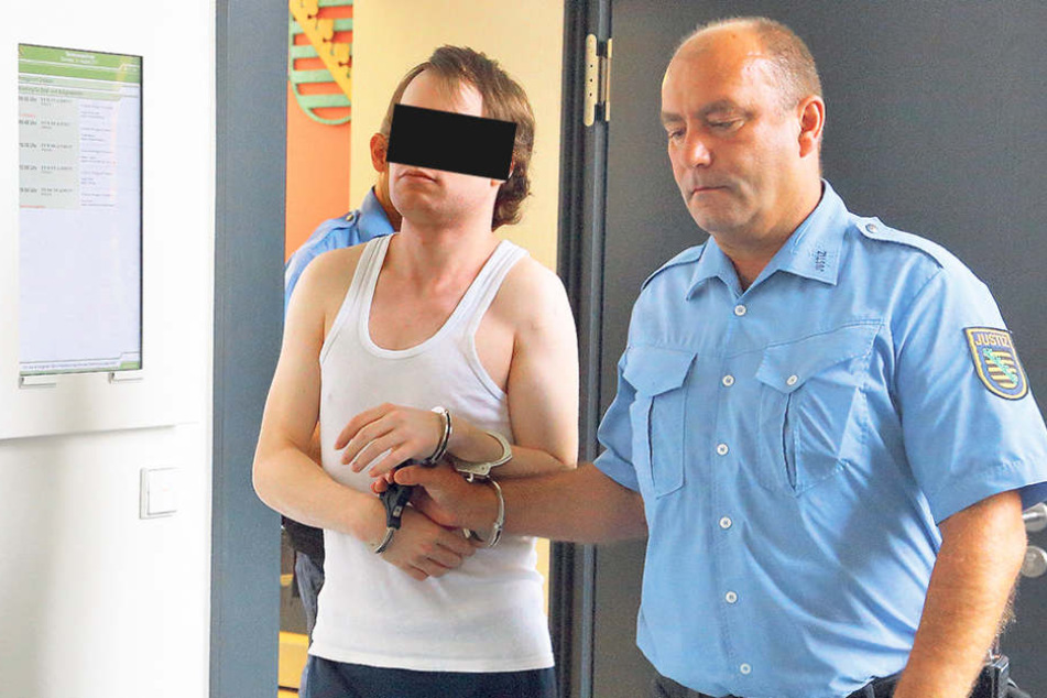 Christoph H. (25) rastete bereits mehrfach im Knast aus.