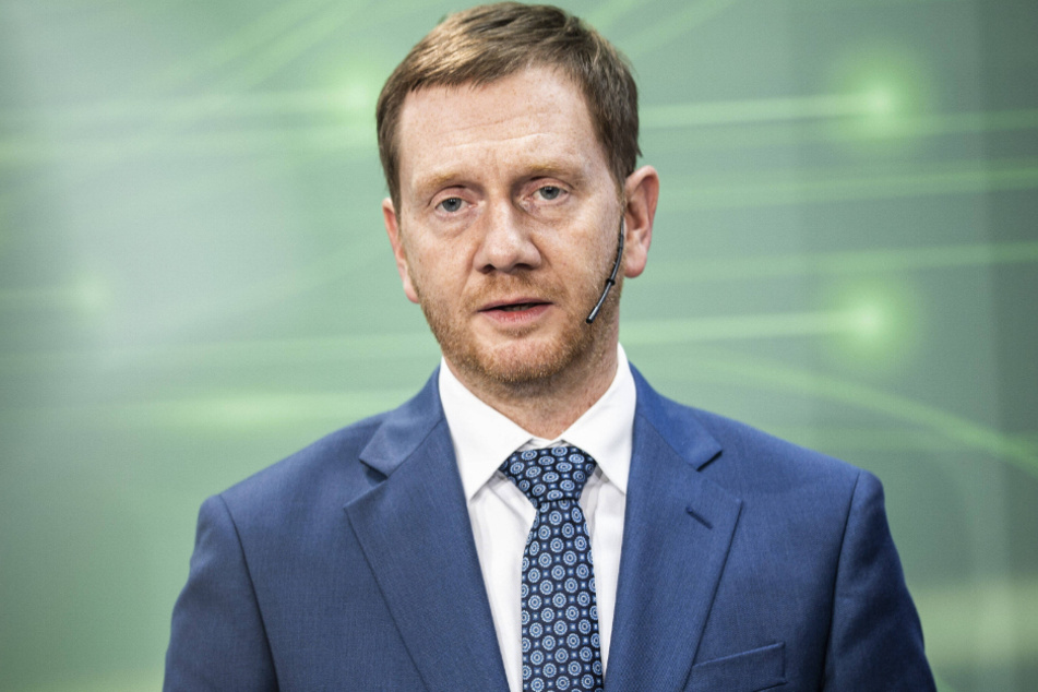 Sachsens Ministerpräsident Michael Kretschmer (45, CDU) will diesmal auch den Landtag an den neuen Regeln beteiligen.