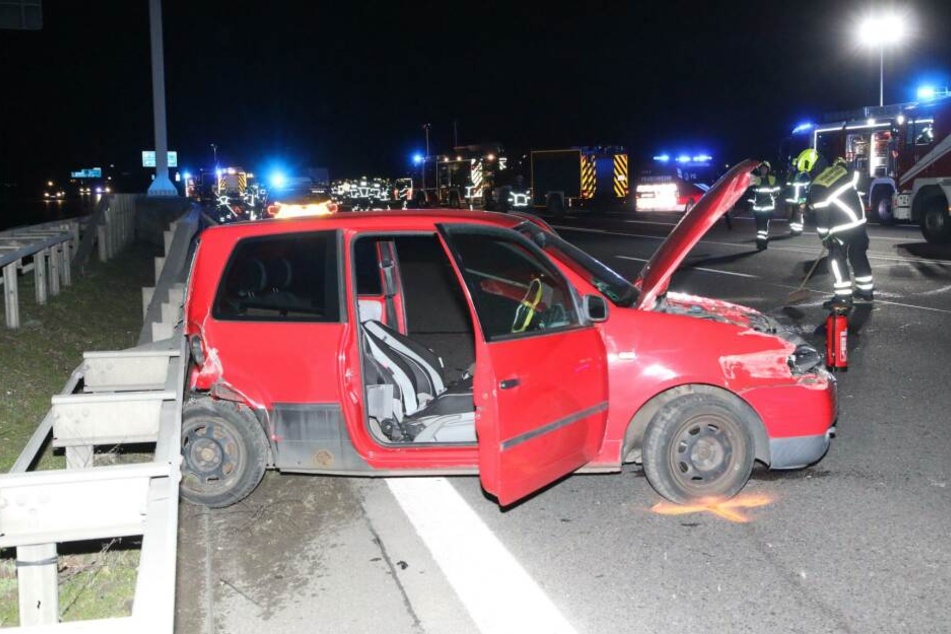 Auf der A113 hat es am Dienstagabend einen schweren Unfall gegeben.