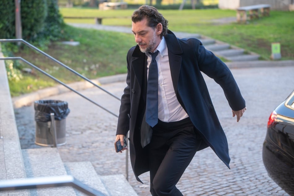 Jonathan Andic (45) bei der Beerdigung seines Vaters im Jahr 2024. Er steht jetzt unter Mordverdacht.