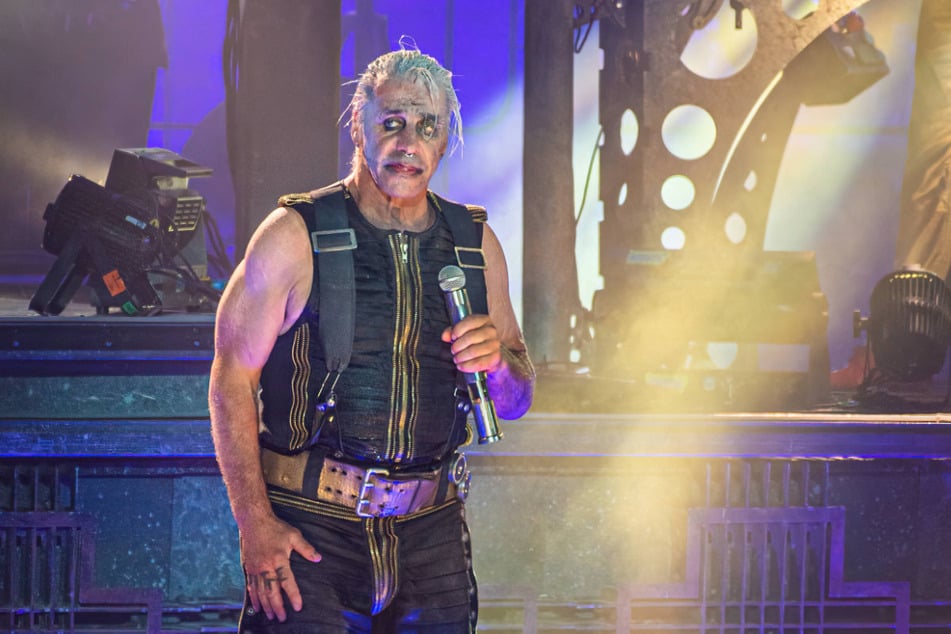 Gegen Rammstein-Sänger Till Lindemann (60) wurden Vorwürfe des Machtmissbrauchs laut.