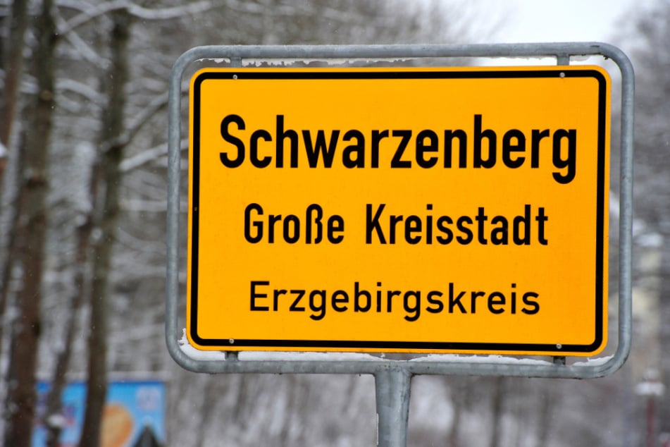 Die Frau wurde auf einem Supermarkt-Parkplatz in Schwarzenberg angegriffen.