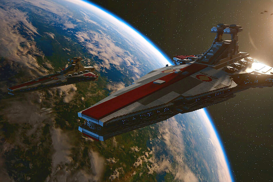 Even huge ships like Republic Cruisers make a showing in the game's space sequences.