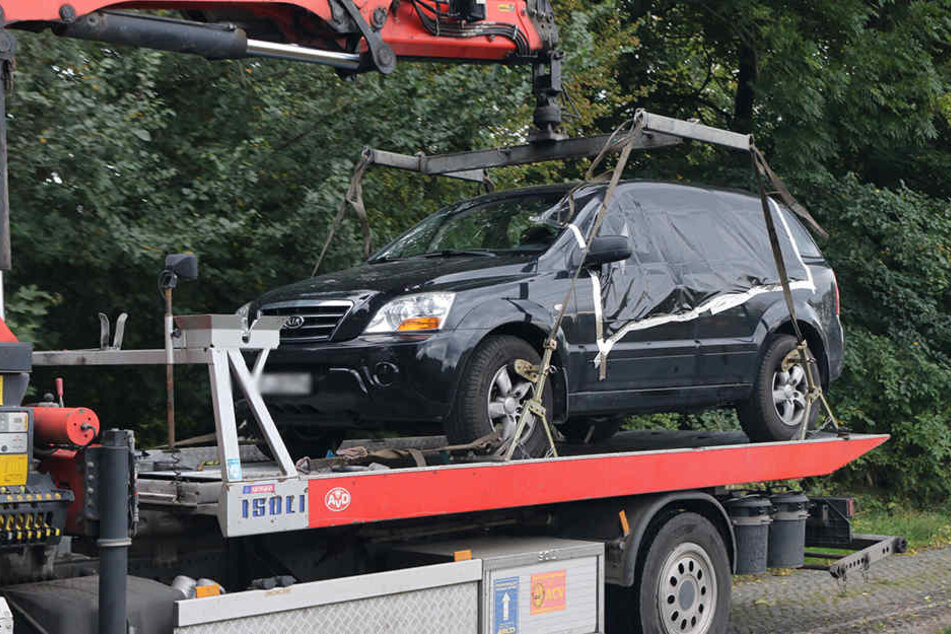 Der Lebensgefährte der 43-Jährigen hatte die beiden Leichen am Mittwoch in einem Auto im Erfurter Ortsteil Kerpsleben entdeckt.