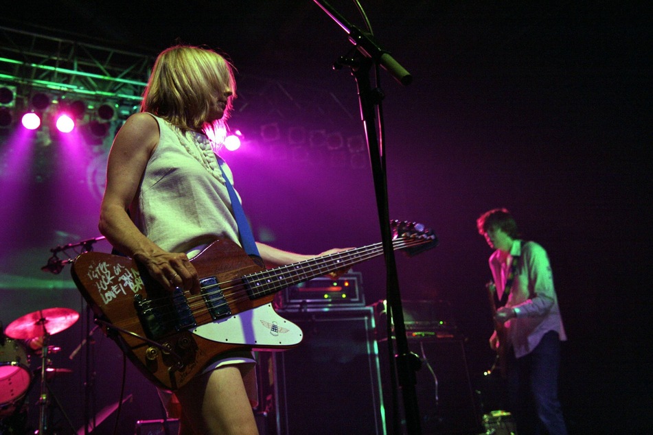Sonic Youth is dropping an album of unreleased recordings, titled In/Out/In, on Friday.