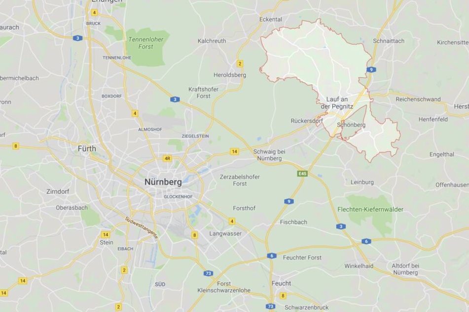 Bei Lauf an der Pegnitz im Landkreis Nürnberger Land in Bayern wurde eine männliche Leiche entdeckt.