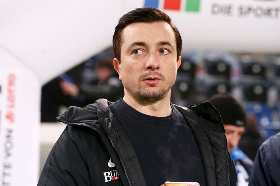 Aues Trainer Daniel Meyer will dem 1. FC Köln ein Bein stellen.