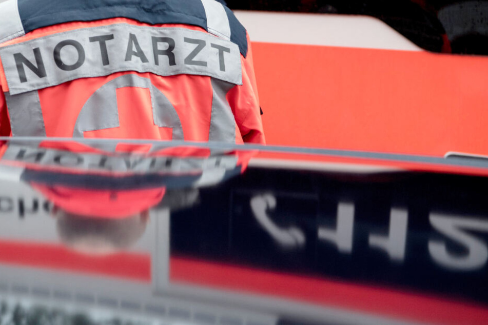 Rettungskräfte mussten einer jungen Frau in München zur Hilfe eilen. (Symbolbild)
