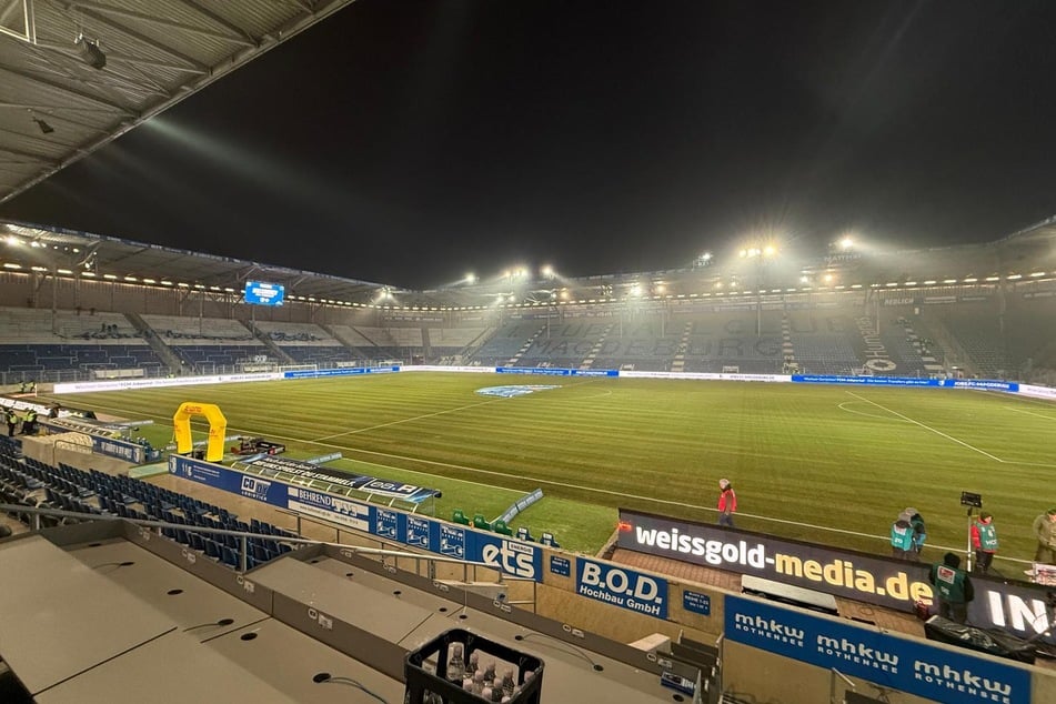 Noch herrscht hier Ruhe. Das wird sich allerdings spätestens mit Anpfiff des Ost-Krachers ändern.