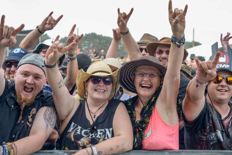 Heavy-Metal-Fans aus aller Welt sind nach Wacken gekommen.