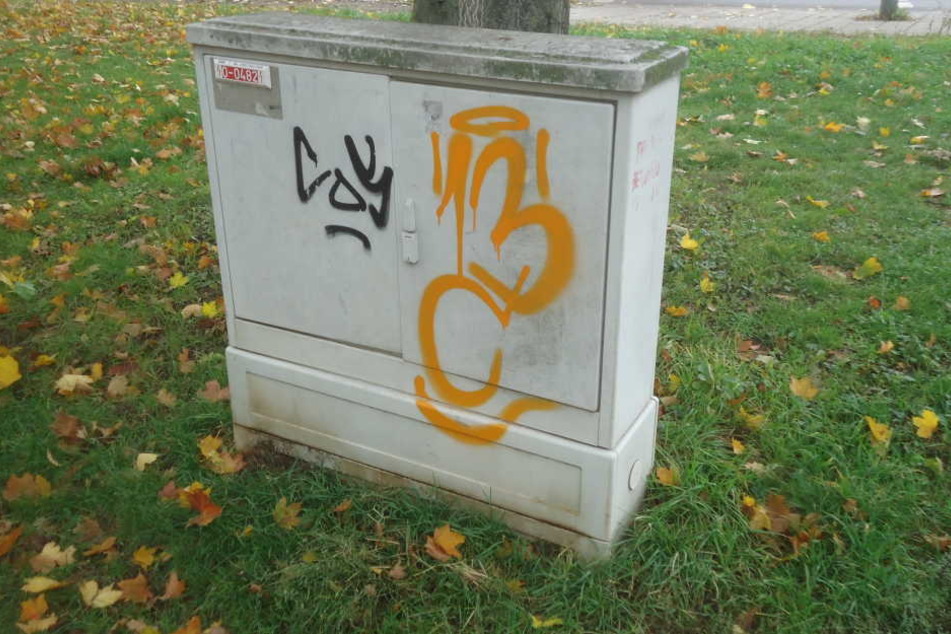 Einer der Kästen, der bemalt werden soll.