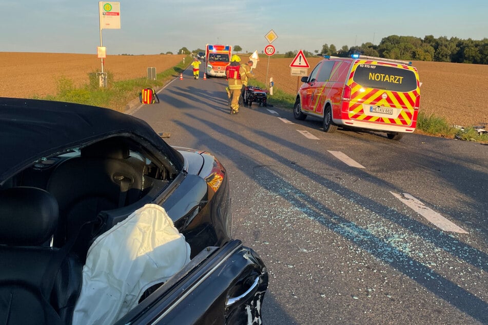 Drei Verletzte forderte ein Verkehrsunfall am Montagabend auf der Mettmanner Straße in Ratingen.